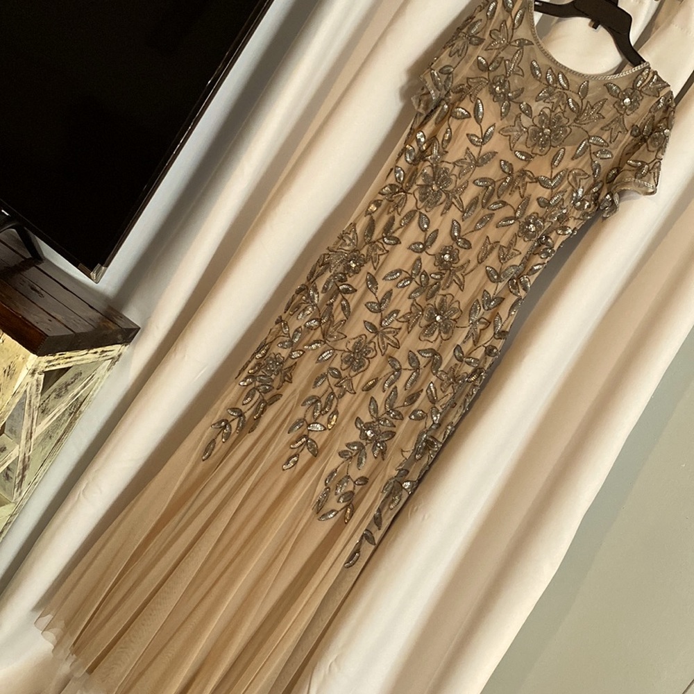 Adrianna Papell
Illusion Neck Short Sleeve Floral Beaded Mermaid Gown